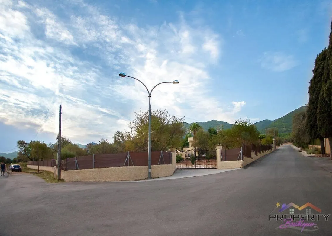 Casa Sierra - Private Holiday Cottage In Malaga Alhaurín el Grande بيت للعطل